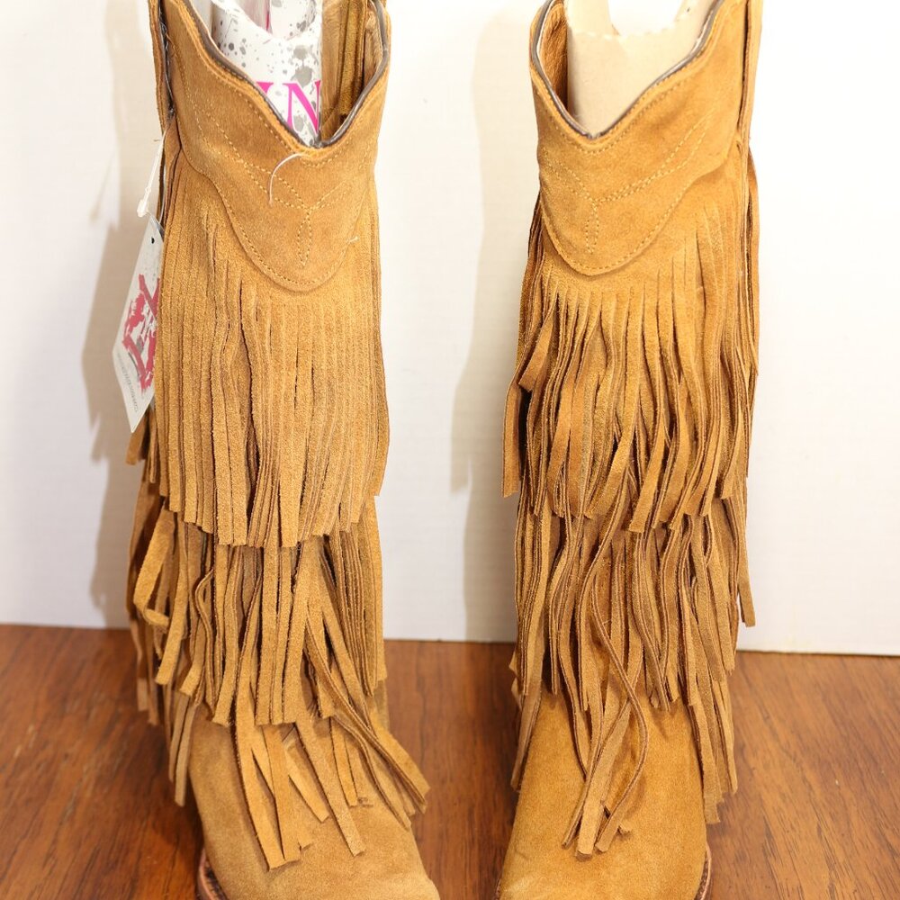 New In Box Women’s Tanner Mark Gold Fringe Boots